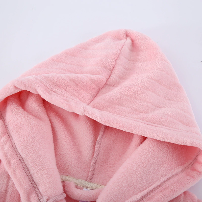 连帽细节 / Hood