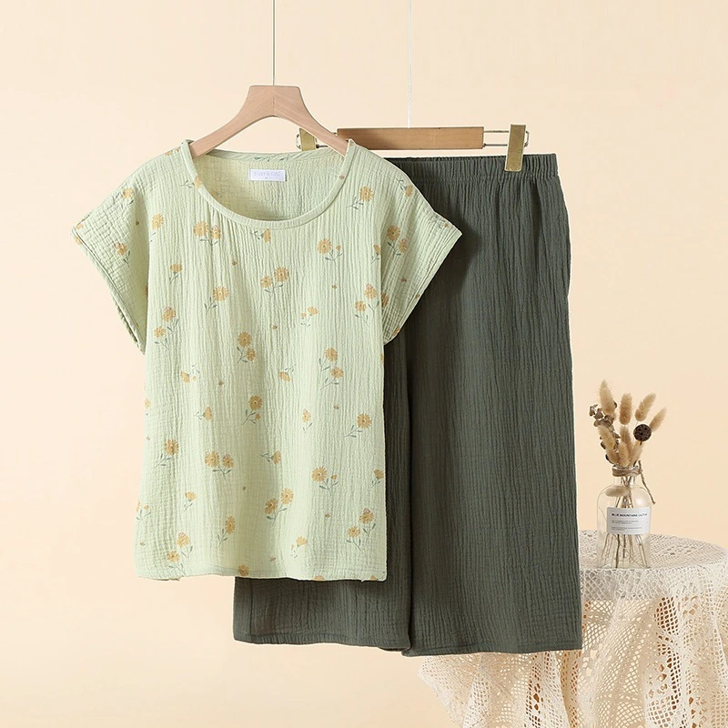 女款双层纱布雏菊印花短袖七分裤家居服套装
